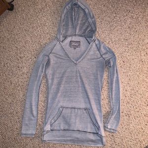 🌻 Long Sleeve Vanity V-neck with Hood